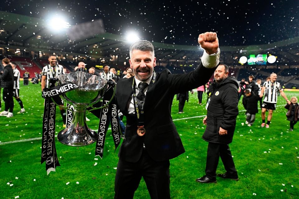 St Mirren manager Stephen Robinson celebrates winning the Scottish League Cup