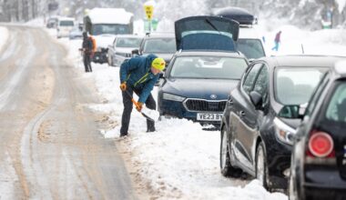 Storm Goretti live: 30cm of snow and 90mph winds set to hit UK as amber weather warnings issued