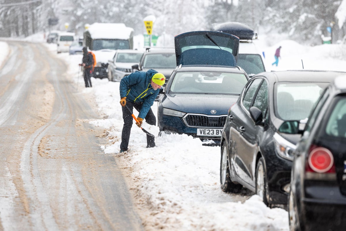 Storm Goretti live: 30cm of snow and 90mph winds set to hit UK as amber weather warnings issued
