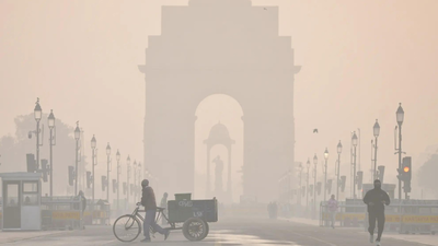 'Failing to do its duty': SC raps air quality body over Delhi pollution; orders to submit expert report in 2 weeks
