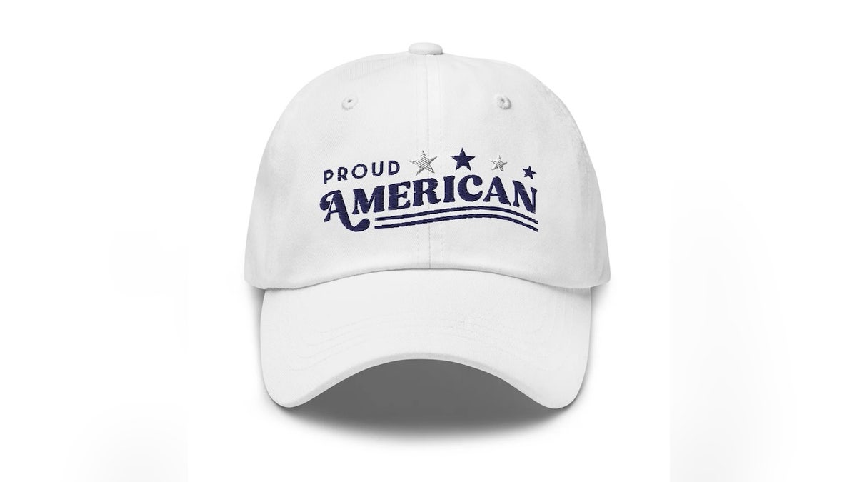 Prove your patriotism with this Proud American hat.