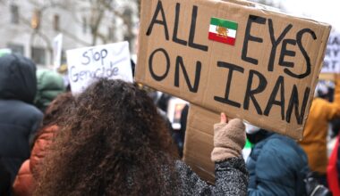 US-Iran tensions: The diplomatic scramble to prevent a war | Conflict News