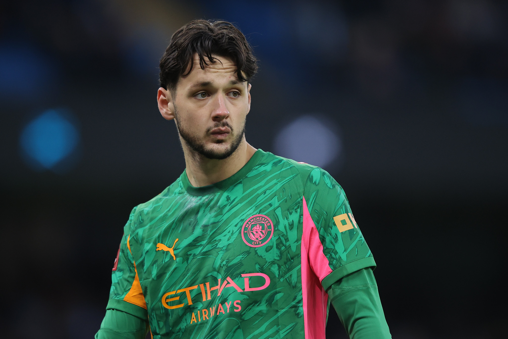 MANCHESTER, ENGLAND - JANUARY 10: James Trafford of Manchester City during the Emirates FA Cup Third Round match between Manchester City and Exeter City on January 10, 2026 in Manchester, England. (Photo by James Gill - Danehouse/Getty Images)