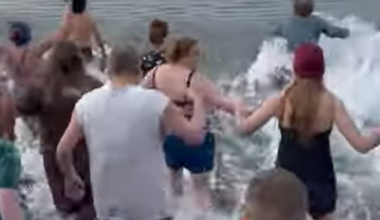 Brrr! Birch Bay tries to set world record for largest Polar Bear Dip – KIRO 7 News Seattle