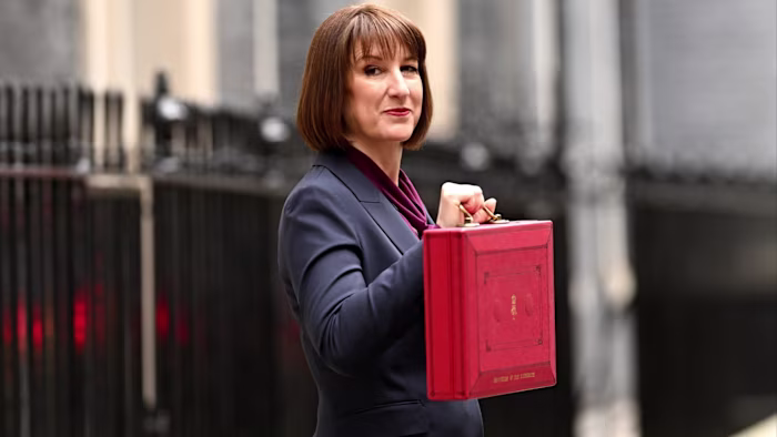 UK’s deadline for paying IHT on pensions poses ‘huge problem’, peers warn