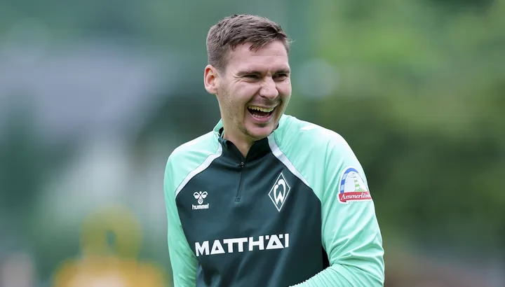 Leeds United transfer news: Transfer 'looks off' for Whites defender this summer