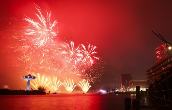 2 teenagers die in Germany in accidents involving fireworks