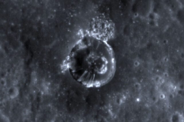 Streaks on Mercury Lineae