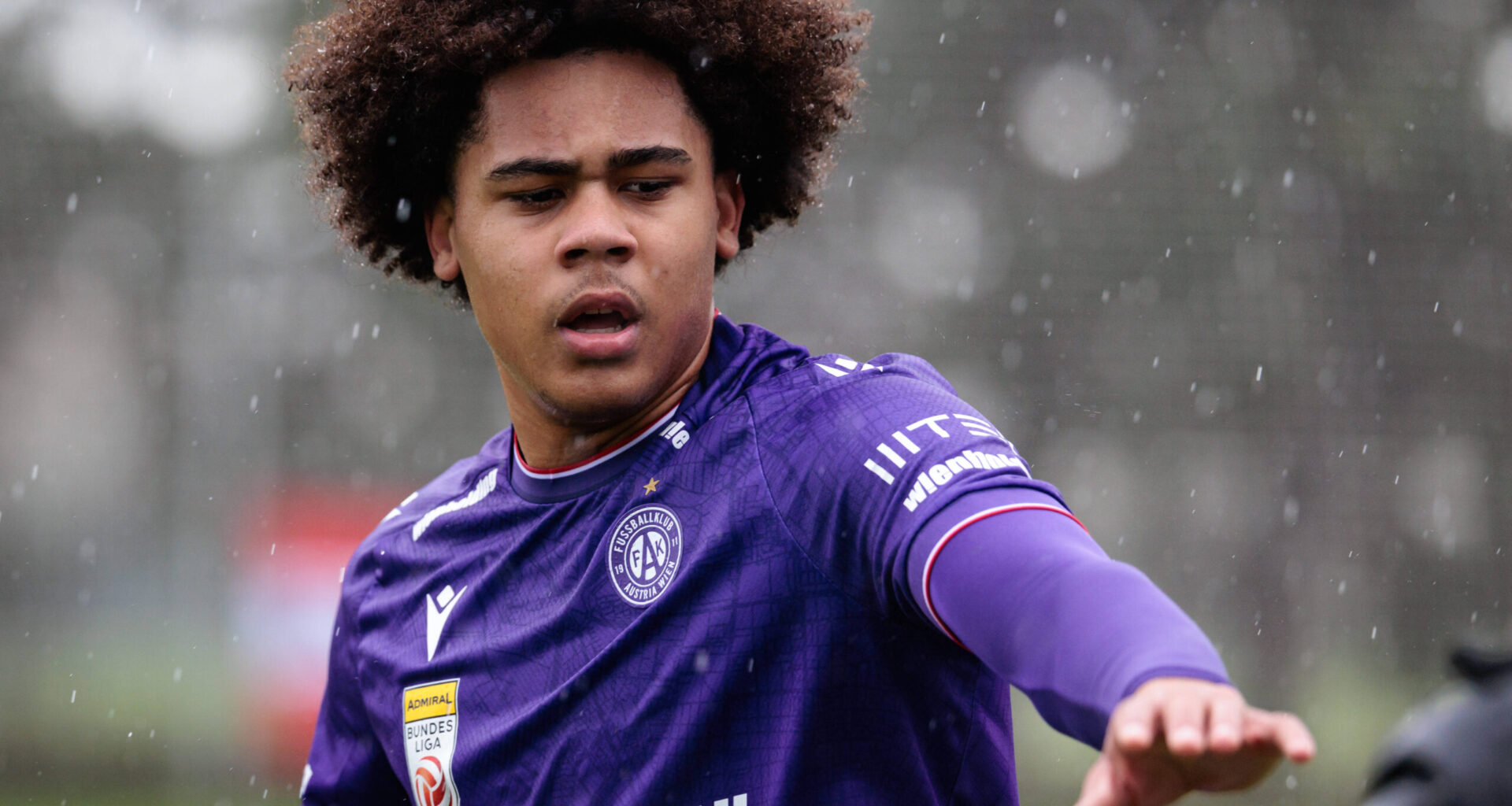 Liverpool agree deal to sign talented defender