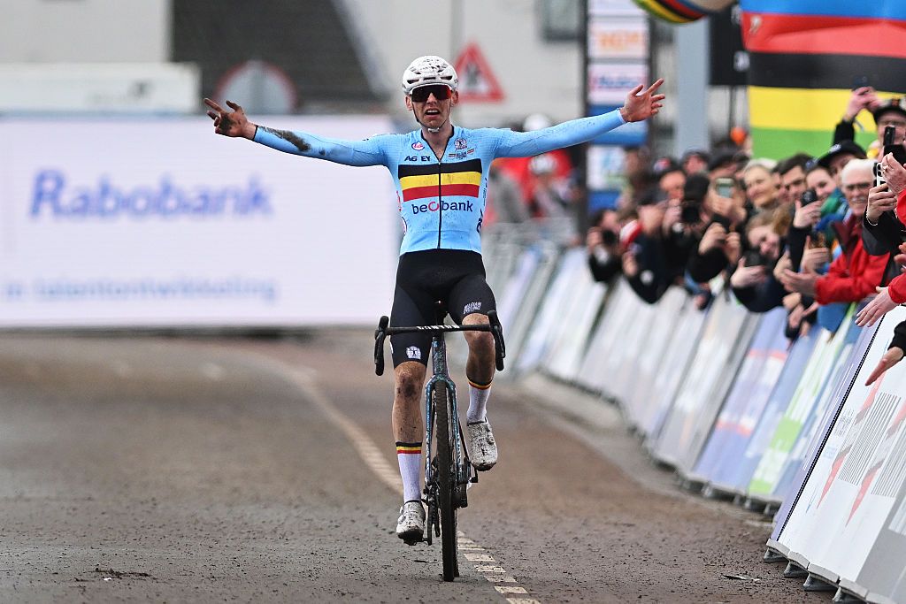 HULST, NETHERLANDS - JANUARY 31: Aaron Dockx and Team Belgium celebrates at finish line as gold medalist winner during the 77th UCI Cyclo-Cross World Championships 2026 - Men&amp;apos;s U23 on January 31, 2026 in Hulst, Netherlands. (Photo by Luc Claessen/Getty Images)