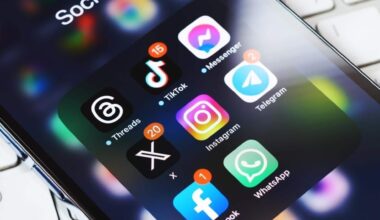 France to follow Australia with social media ban for under-15s