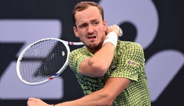 Daniil Medvedev continues impressive Brisbane record, Jiri Lehecka retires with injury | ATP Tour