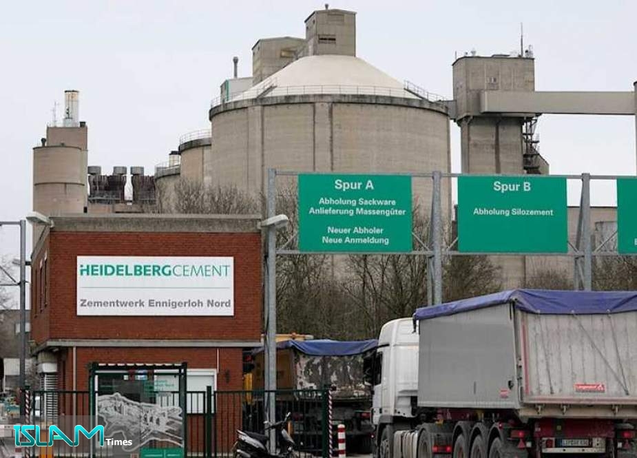 EU Carbon Border Rules Take Effect Amid Enforcement Uncertainty