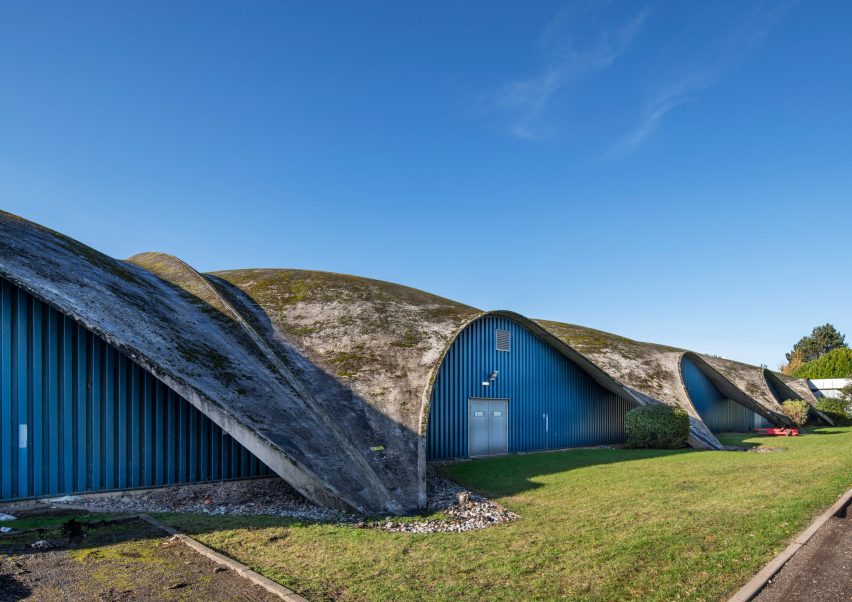 Exterior view of public sports facilities 