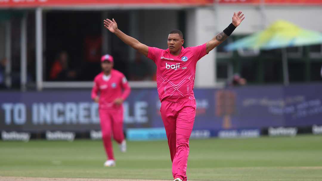 ottneil-baartman-leads-the-wicket-charts