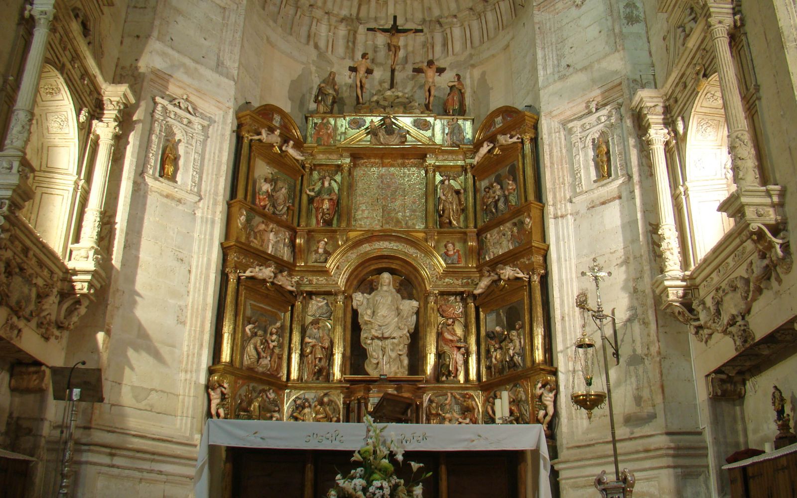 Tabernacle forced open, Blessed Sacrament stolen from monastery in Spain