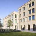 Schwarzman Center for the Humanities - University of Oxford / Hopkins Architects - Exterior Photography, Facade, Courtyard