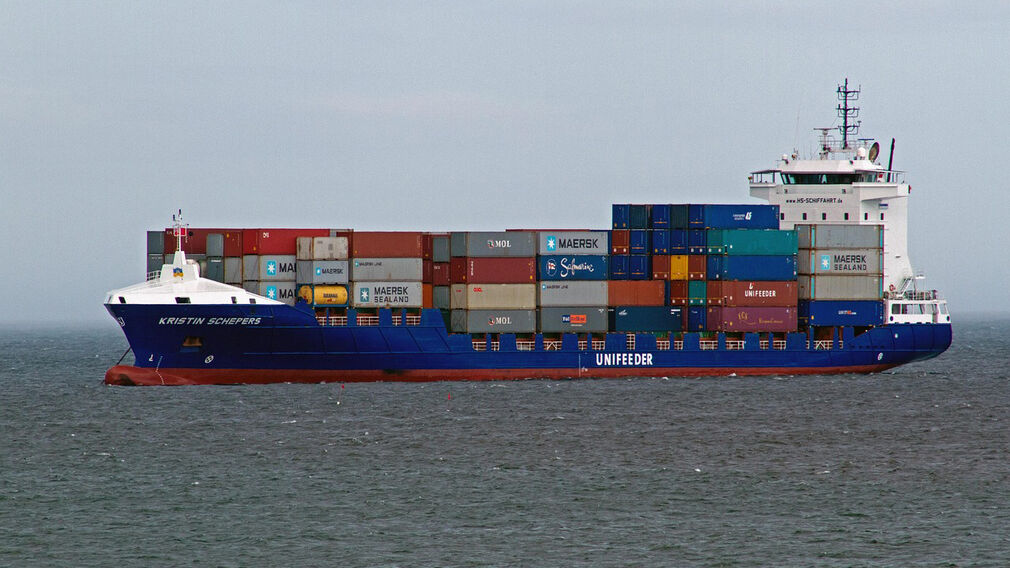 Total bunker costs for ships operating in the EU increased this month following the introduction of new EU-ETS rules. Image source: Pixabay