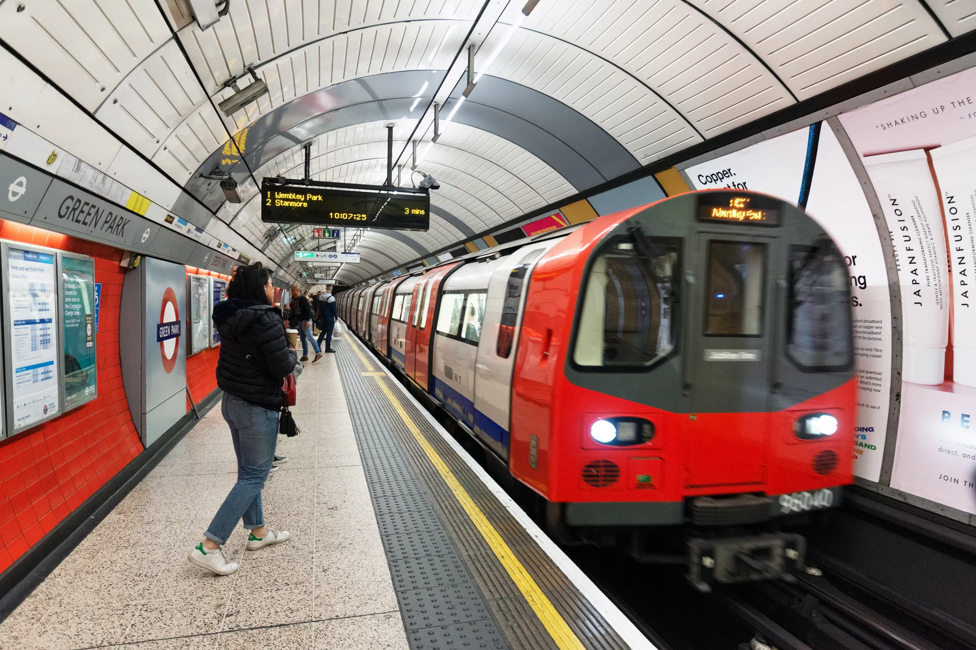 ANALYSIS: Transport for London staff in receipt of £100,000 in total remuneration up 189 per cent from 2022-23