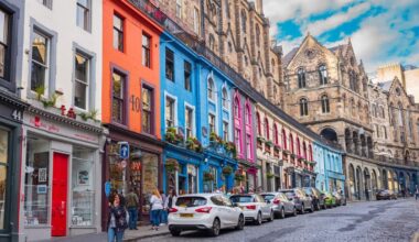 Edinburgh is made for walking, and you’ll naturally pass museums and galleries as you go