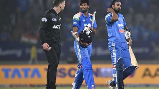 sundar-remained-unbeaten-on-7