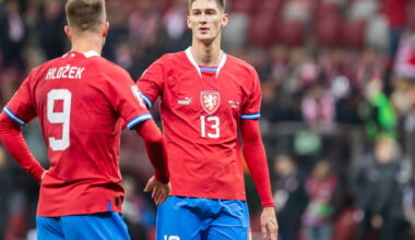 Celtic snatch transfer from Rangers – Player travels to Glasgow