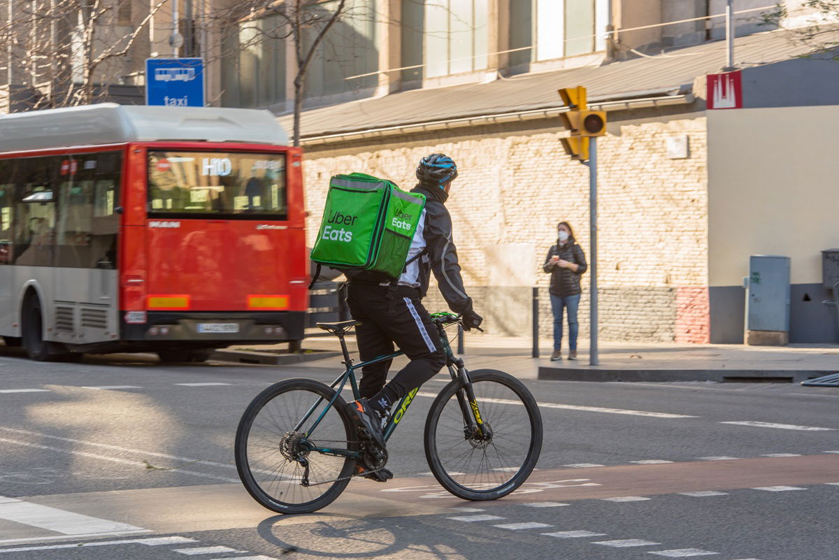Uber Eats to End Freelance Riders in Spain « Euro Weekly News