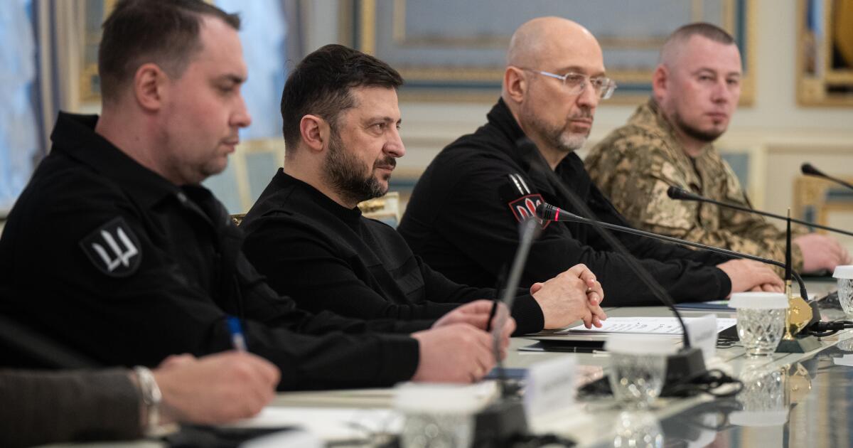 Ukrainian drone attack in Russia kills 1; thousands in Kyiv without power