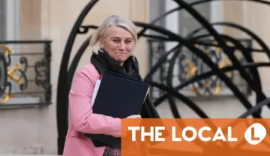 France launches campaign against 'major public health risk' of online misinformation