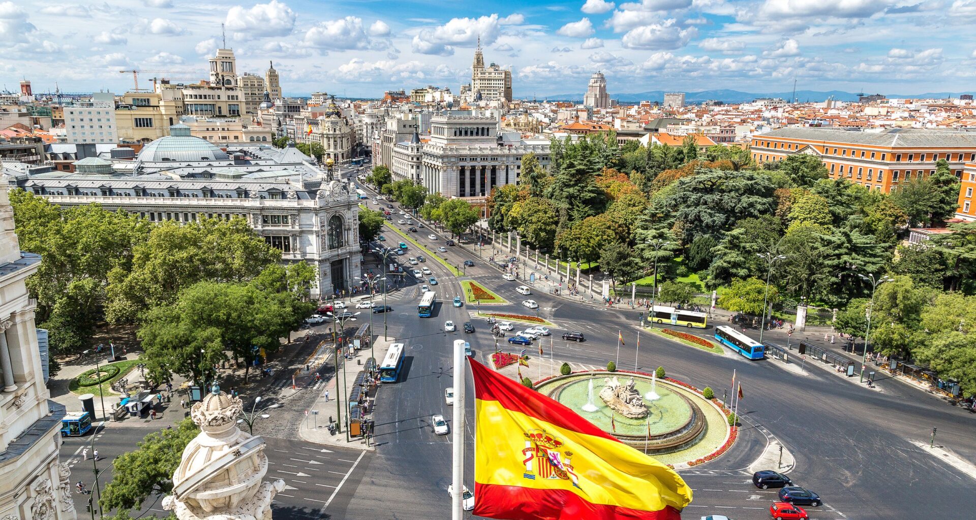 Spain to Approve Regularization for 500,000 Undocumented Immigrants