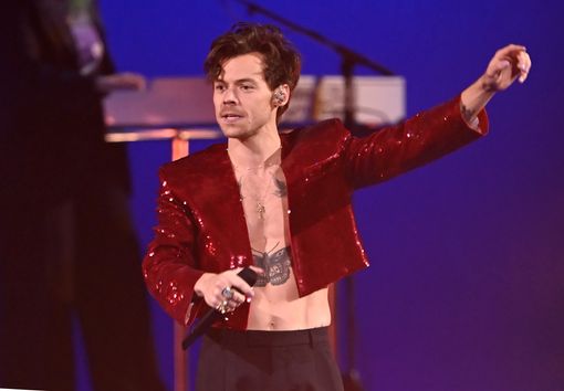 LONDON, ENGLAND - FEBRUARY 11: (EDITORIAL USE ONLY) Harry Styles performs on stage during The BRIT Awards 2023  at The O2 Arena on February 11, 2023 in London, England. (Photo by Dave J Hogan/Getty Images)