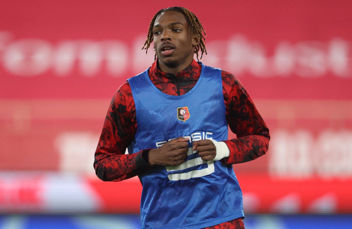 Jeremy Jacquet of Stade Rennais warms up before the Ligue 1 McDonald's match between AS Monaco FC and Stade Rennais FC at Stade Louis II on January 31, 2026 in Monaco, Monaco. 