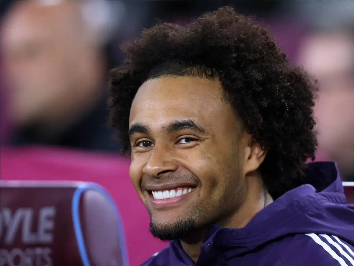 Joshua Zirkzee posts highlight of Manchester United linked midfielder