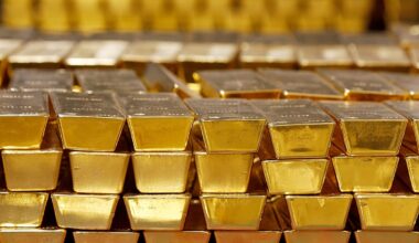 The price of gold and silver has fallen sharply. Where did this plunge come from?