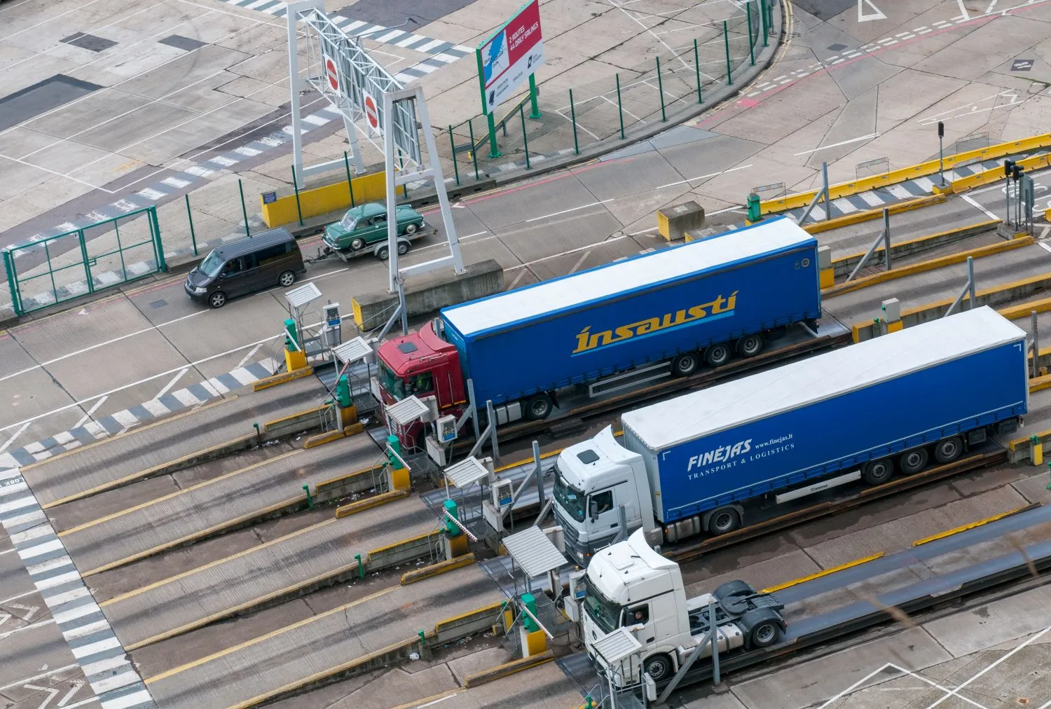 Electric HGV starts Southampton port work, charging hubs follow