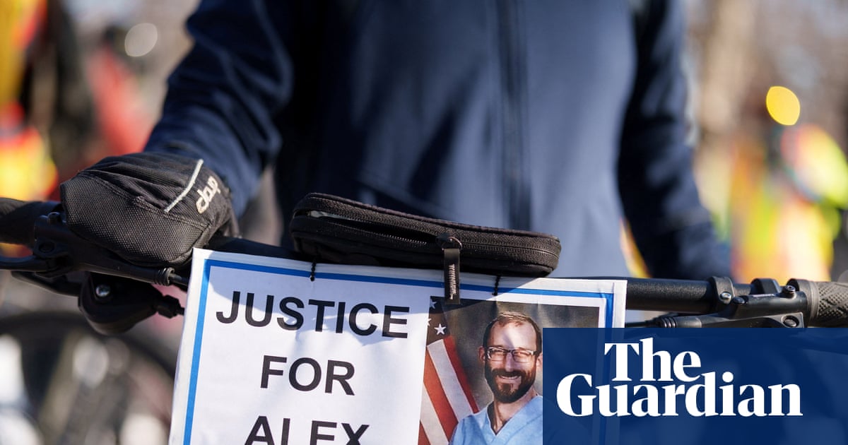 Two federal agents reportedly identified in fatal shooting of Alex Pretti | US immigration