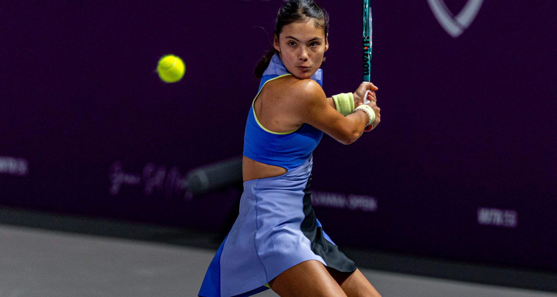 Raducanu holds off Chwalinska to make Cluj-Napoca semifinals - wtatennis.com
