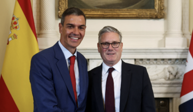 Spain says it 'absolutely' supports the UK rejoining the EU