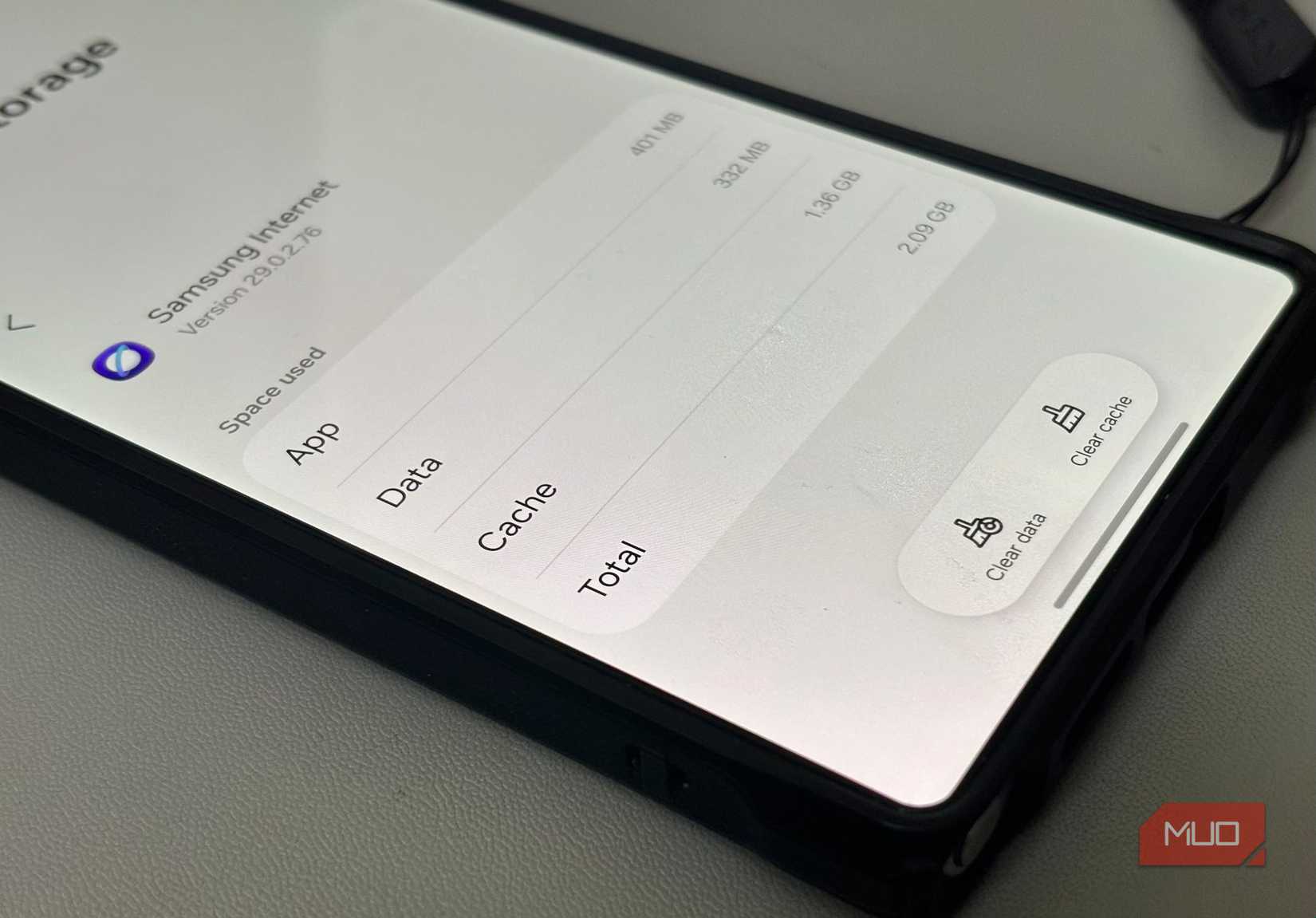 Android app storage showing clear cache option