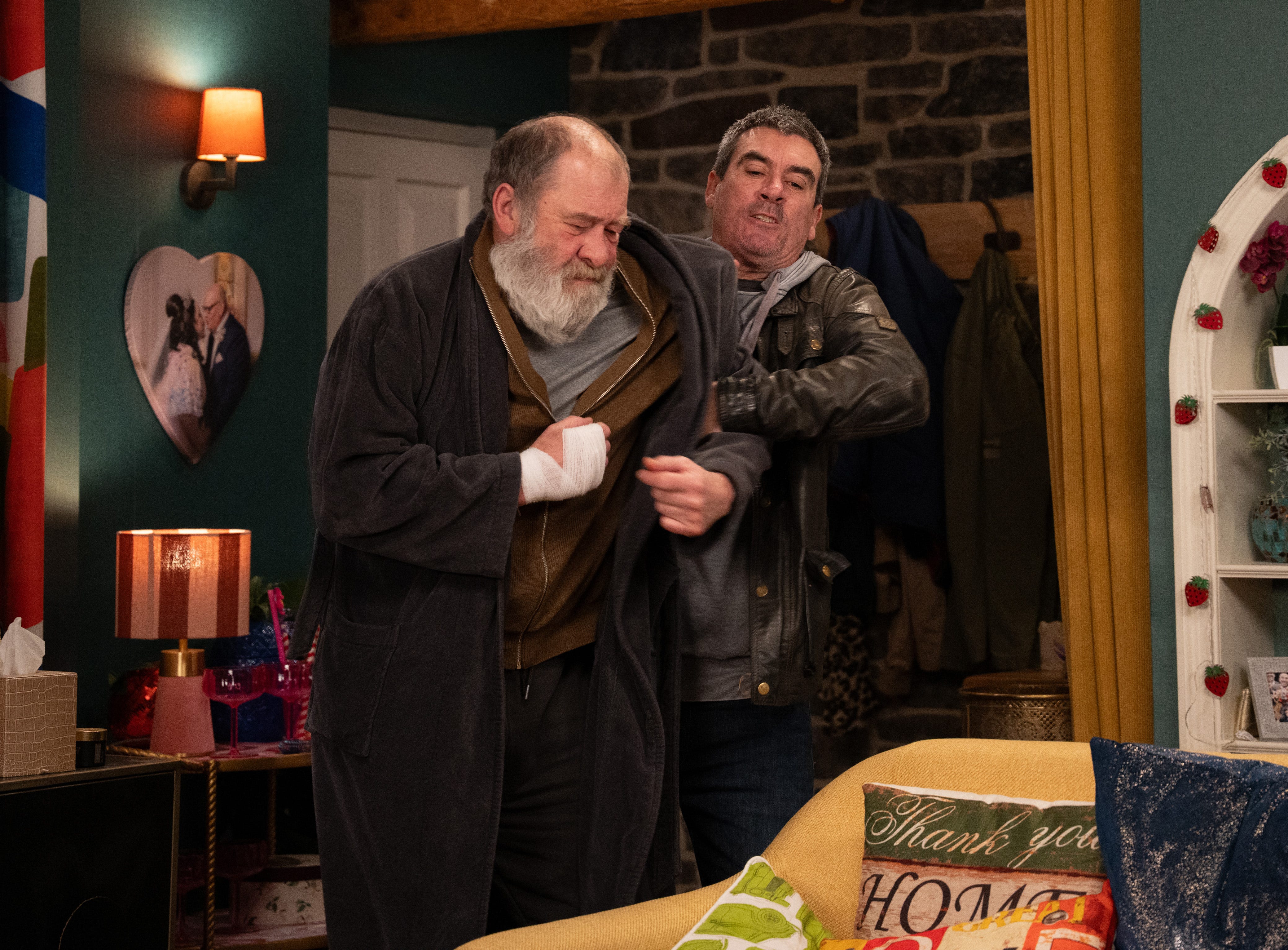 cain dingle, bear wolf, emmerdale