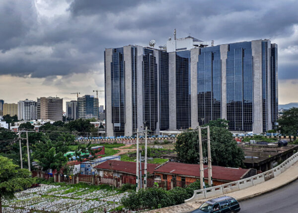 Executive order on oil revenues to boost foreign reserves