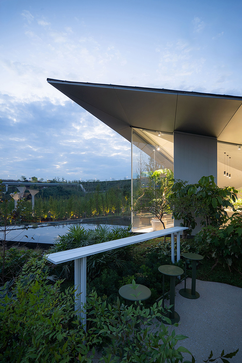 chongqing luxerivers cafe 4