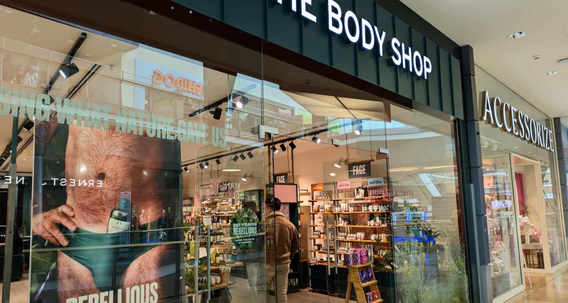 Body Shop Birmingham Bullring shopper giveaways for 50th anniversary