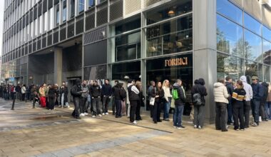 Famous pizza restaurant giving away free pizza