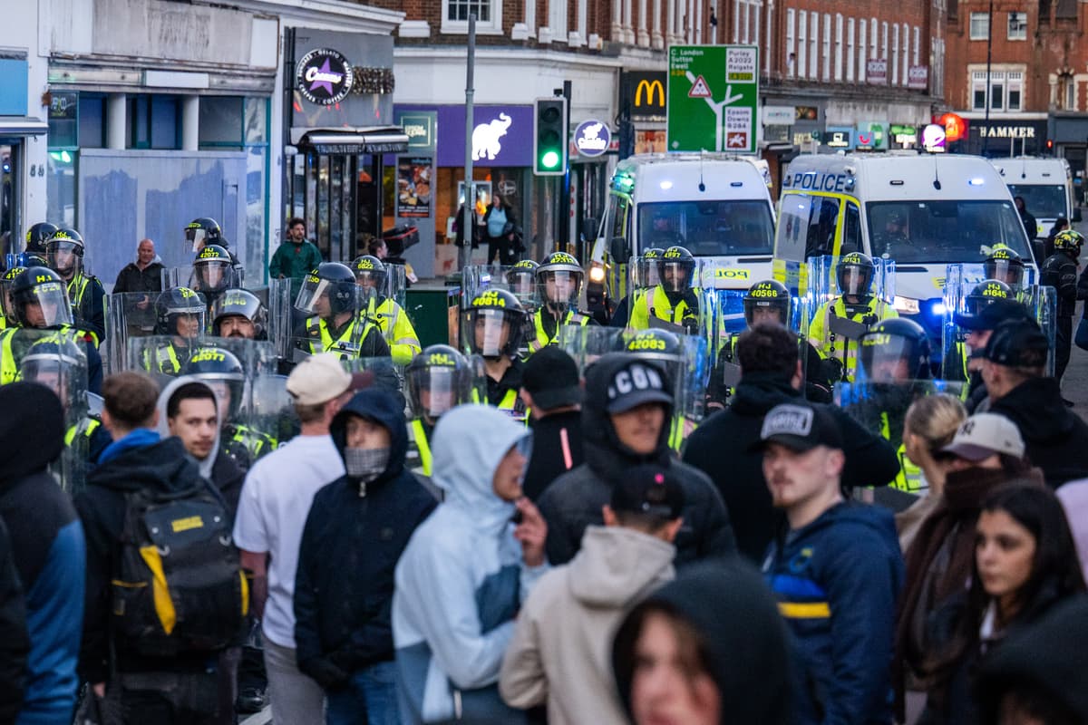 Epsom rape protest: 'Stay away,' Far Right crowd told after clash with riot police following attack outside church - London Evening Standard