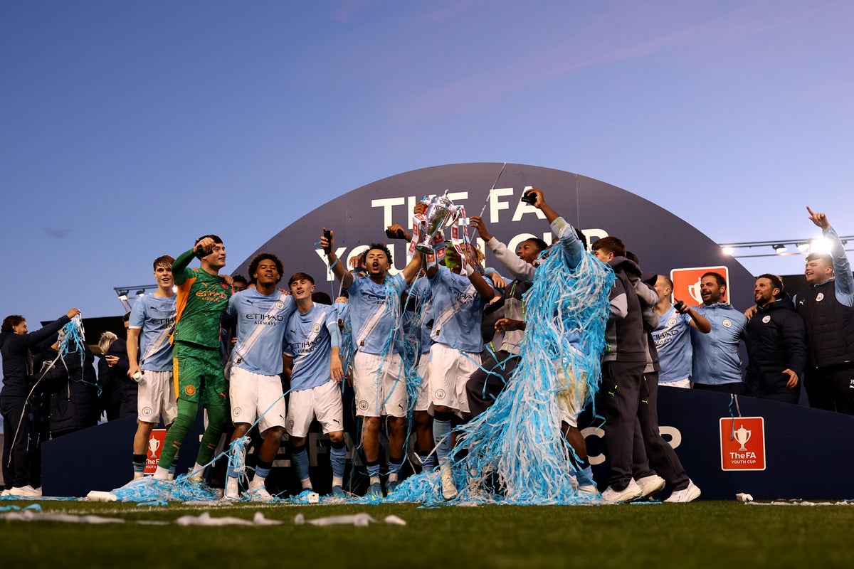 Manchester United boss Darren Fletcher angered by ‘Man City parade’ after FA Youth Cup final
