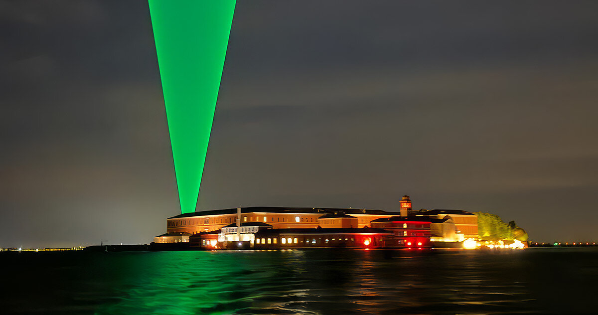 'make light not war': chris levine beams 'higher power' over venice