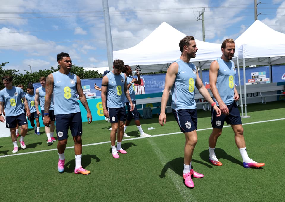 <p>WEST PALM BEACH, FLORIDA - JUNE 05: Jordan Henderson and Harry Kane of England walk out onto the pitch prior to a training session on June 05, 2026 in West Palm Beach, Florida. (Photo by Eddie Keogh - The FA/The FA via Getty Images)</p>