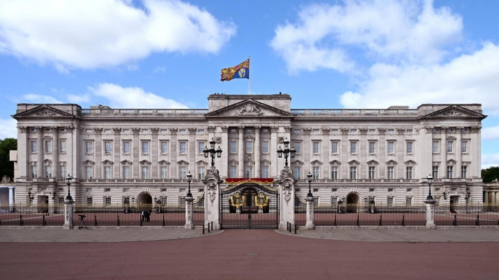 Buckingham palace.