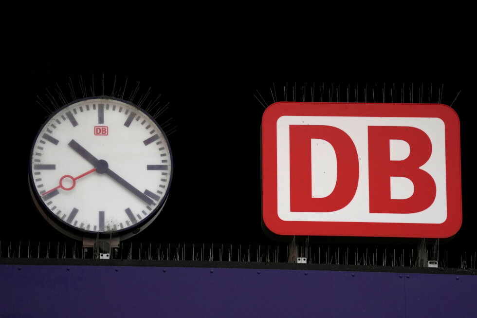 Trains halted across Germany by communication system problem